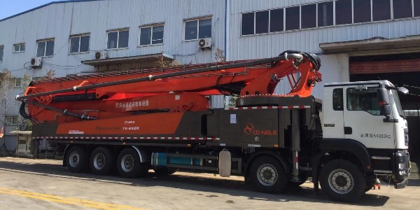 泵車(chē)如何以液壓油為動(dòng)力工作的