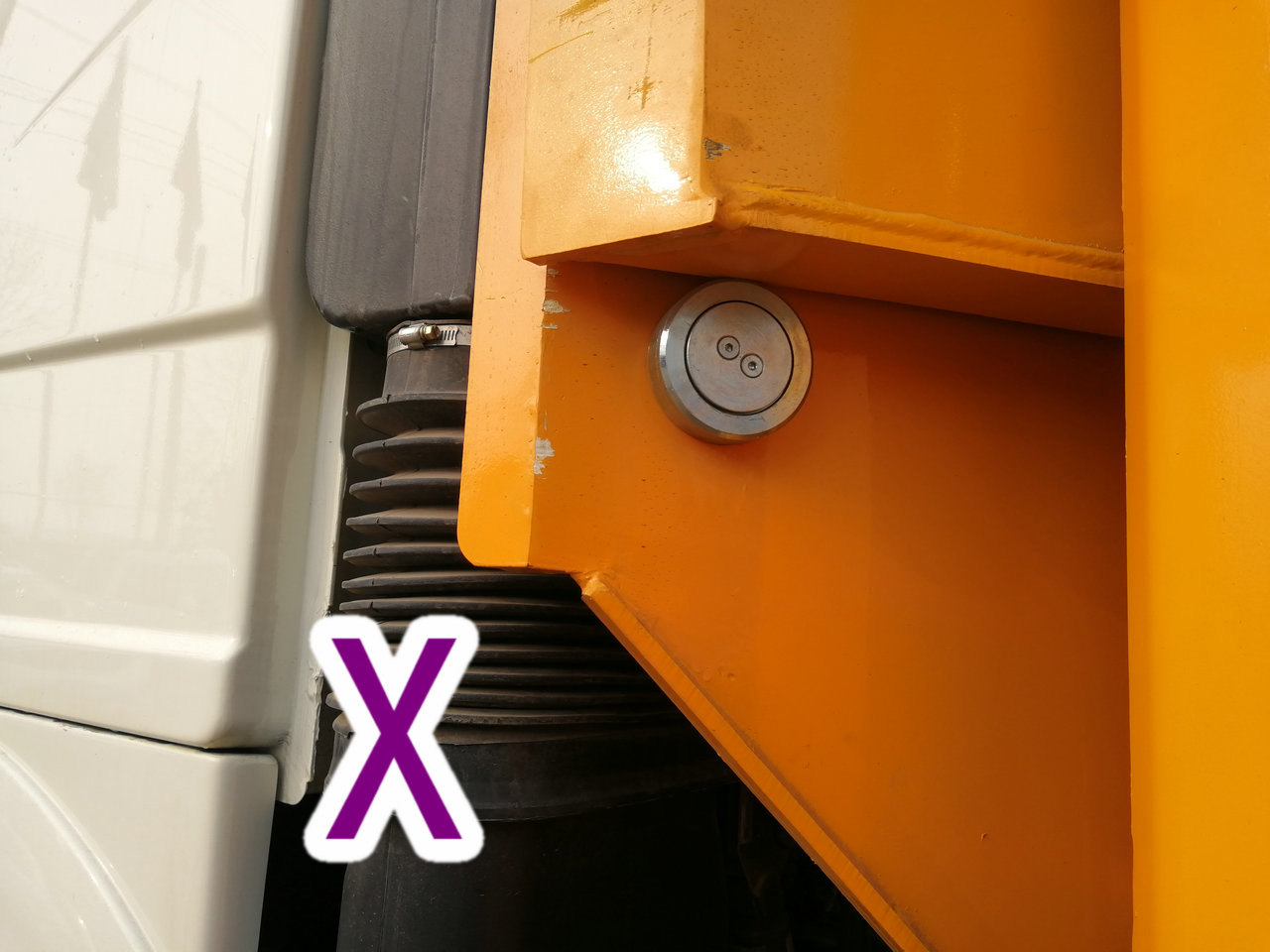 青島小型混凝土泵車價格 (17)