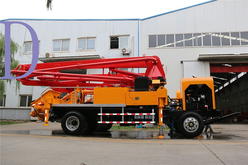 青島混凝土泵車(chē)價(jià)格 (1)