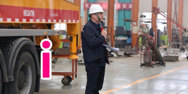 混凝土泵在更換油嘴或總成時應(yīng)當(dāng)做好哪些部位的清潔工作？