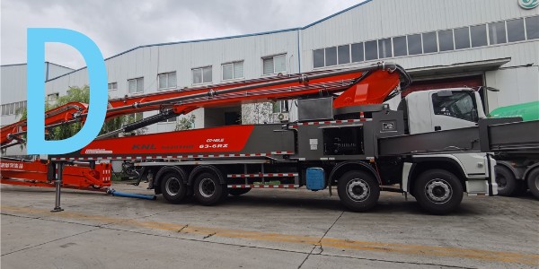 關閉卸料門，泵送清水清洗泵車