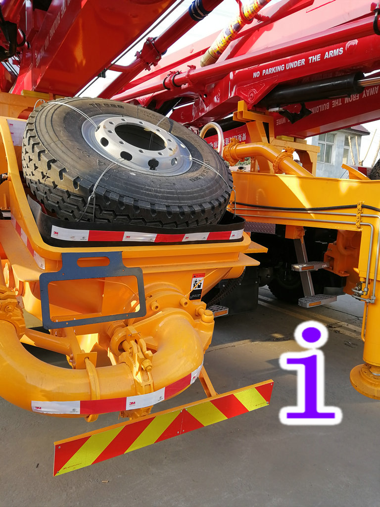 青島小型混凝土泵車價格 (16)