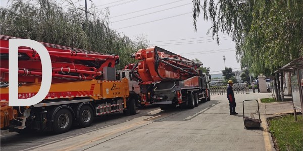 比較泵車的前、左右支撐方式