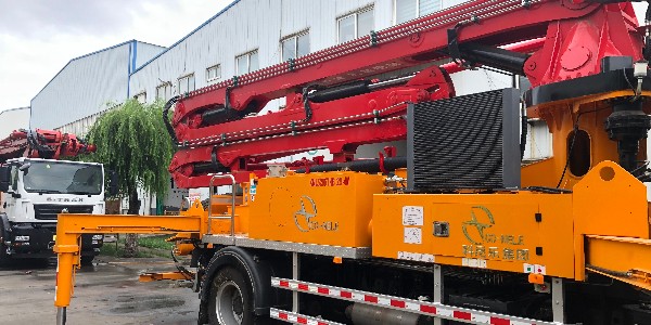 液壓缸漏油問題該如何解決