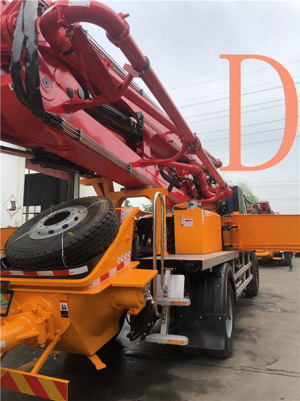 青島混凝土泵車價格 (1)