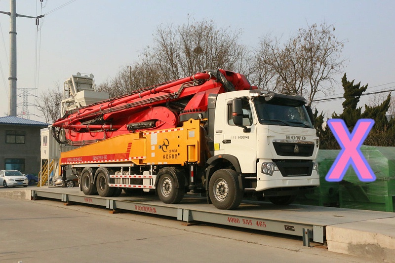青島小型混凝土泵車價(jià)格 (21)