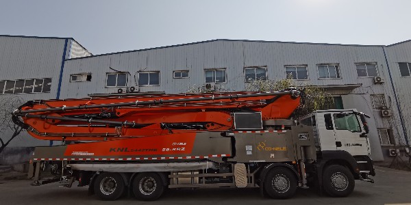 泵車泵送時為什么不能向后？