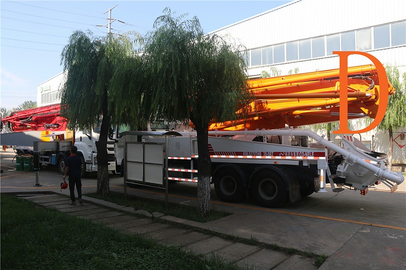 青島混凝土泵車價格 (11)